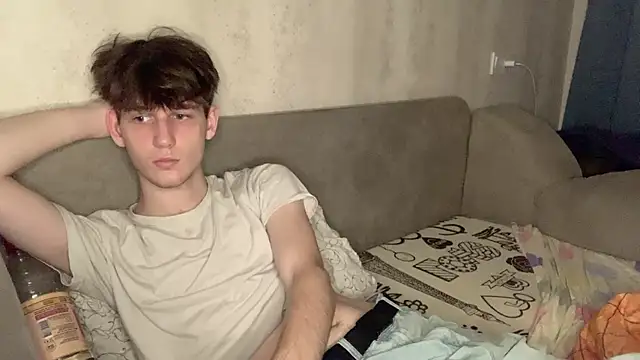 cutie guys online show from 12-19-24, 07:18