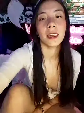 -Lola Bunny online show from 09-30-25, 06:47