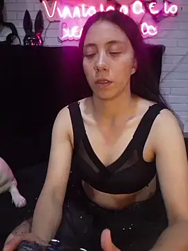 -Lola Bunny online show from 11-21-25, 07:57