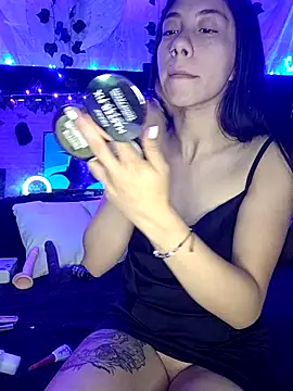 -Lola Bunny online show from 02-22-25, 10:31