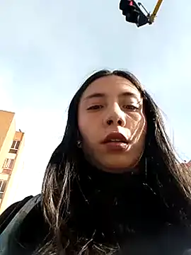 -Lola Bunny online show from 03-21-25, 09:01