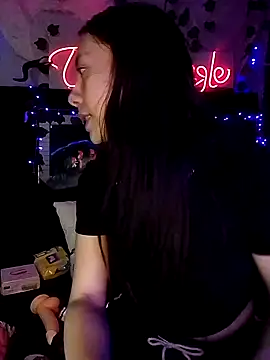 -Lola Bunny online show from 03-19-25, 10:20