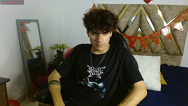 Themilow online show from 02-18-25, 04:48