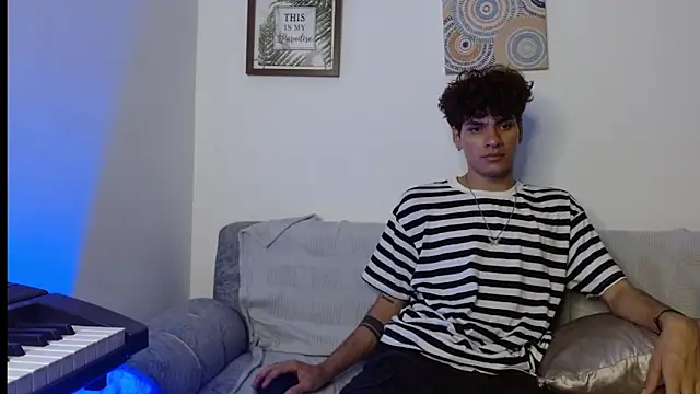 Themilow online show from 02-03-25, 05:40