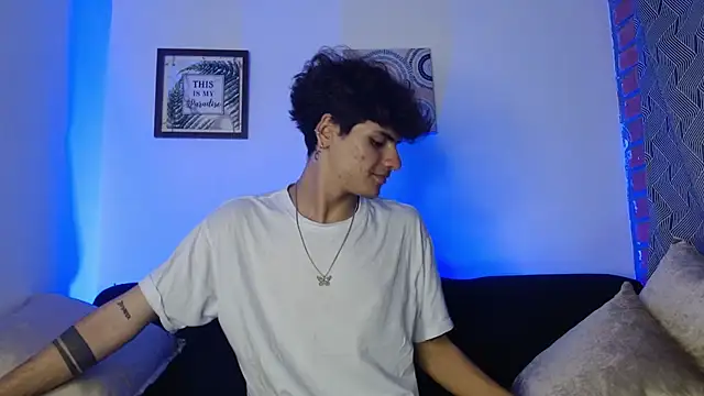 Themilow online show from 02-13-25, 03:18