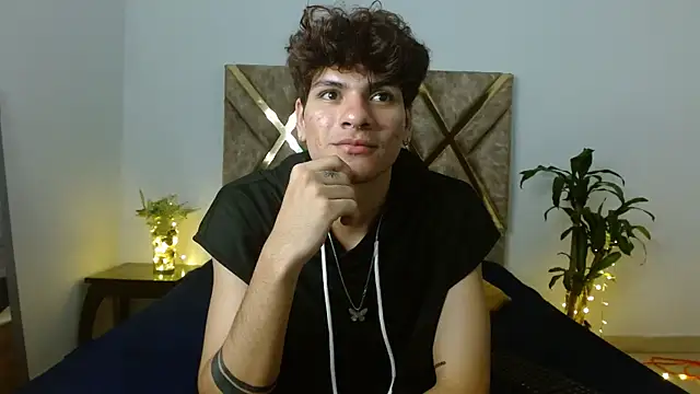 Themilow online show from 01-28-25, 03:57