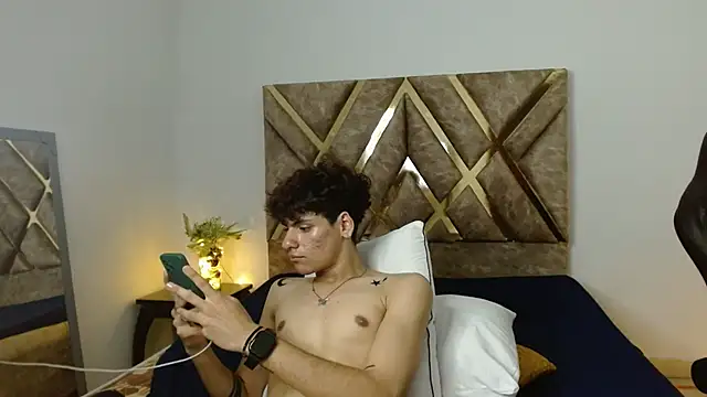 Themilow online show from 01-22-25, 06:42