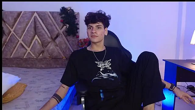 Themilow online show from 01-04-25, 03:29