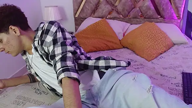 Themilow online show from 01-07-25, 03:57