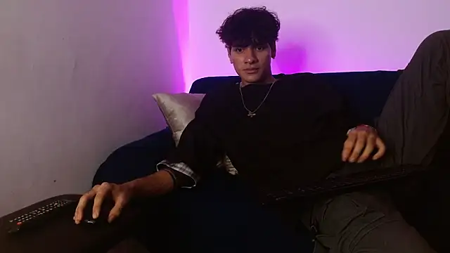 Themilow online show from 02-19-25, 03:50