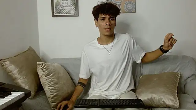 Themilow online show from 01-23-25, 04:09