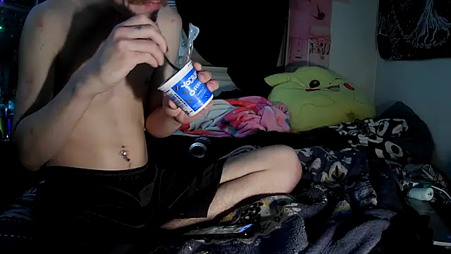 Snapshot of ATwinkie chatting on 09-23-25, 11:12 ATwinkie online show from 09-23-25, 11:12