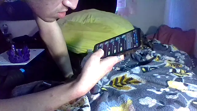 Snapshot of ATwinkie chatting on 03-22-25, 06:36 ATwinkie online show from 03-22-25, 06:36