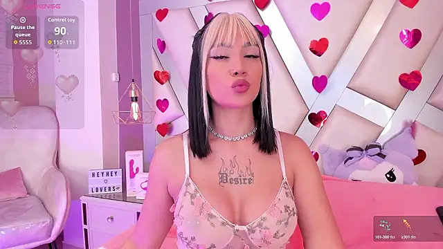 Snapshot of MadissonRey chatting on 02-18-26, 01:40 MadissonRey online show from 02-18-26, 01:40