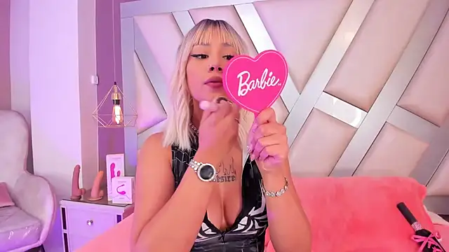 MadissonRey online show from 01-06-26, 01:48