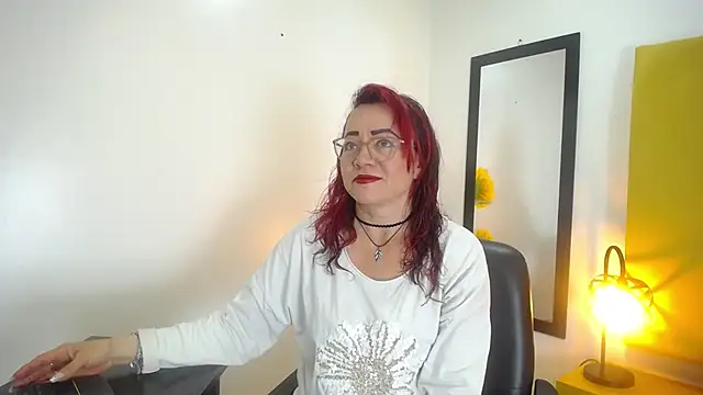 Snapshot of Lupiita223 chatting on 09-28-25, 01:51 Lupiita223 online show from 09-28-25, 01:51