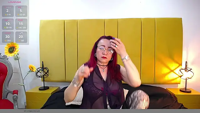 Snapshot of Lupiita223 chatting on 09-15-25, 01:11 Lupiita223 online show from 09-15-25, 01:11