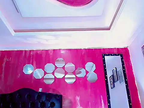 Snapshot of TiffanyMackensyy chatting on 09-11-25, 03:06 TiffanyMackensyy online show from 09-11-25, 03:06