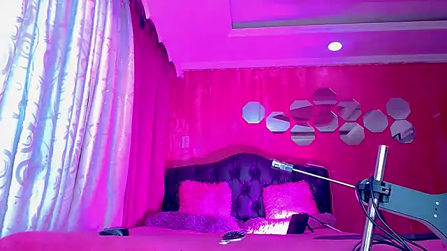 TiffanyMackensyy online show from 03-27-26, 12:30