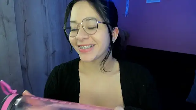 agnes 213 online show from 11-18-25, 03:15