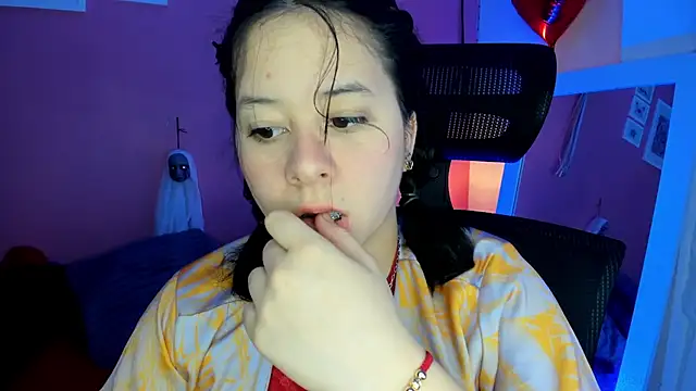 agnes 213 online show from 10-04-25, 03:02