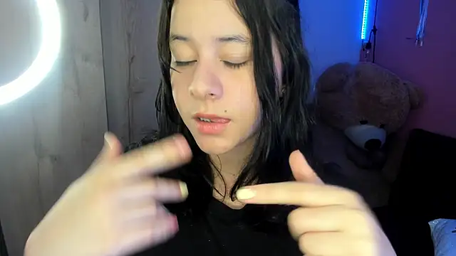 agnes 213 online show from 11-19-25, 12:49