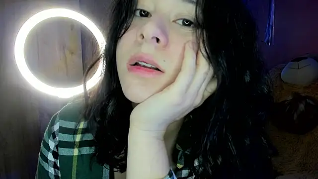 agnes 213 online show from 11-30-25, 01:45