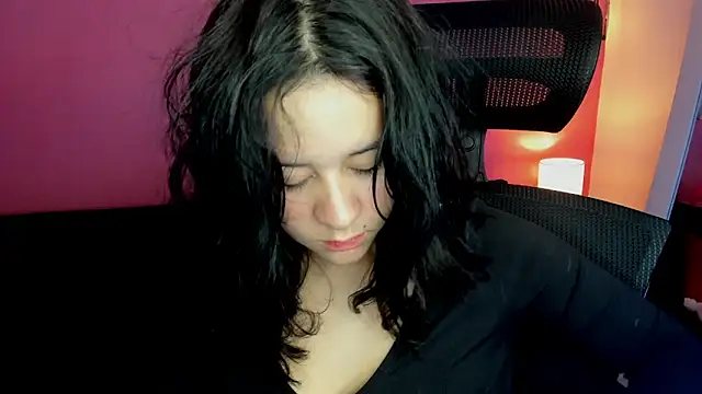 agnes 213 online show from 10-15-25, 01:41