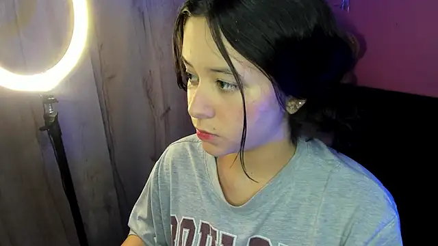 agnes 213 online show from 11-29-25, 03:12