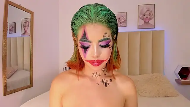 Snapshot of Catvalentine_ chatting on 11-01-25, 01:45 Catvalentine online show from 11-01-25, 01:45