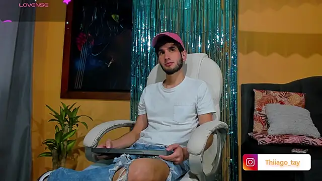 Snapshot of Thhiago_tay chatting on 12-08-24, 08:15 Thhiago tay online show from 12-08-24, 08:15