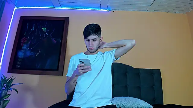 Snapshot of Thhiago_tay chatting on 12-11-24, 08:39 Thhiago tay online show from 12-11-24, 08:39