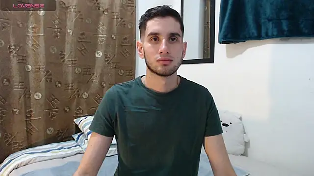 Snapshot of Thhiago_tay chatting on 10-04-25, 10:55 Thhiago tay online show from 10-04-25, 10:55