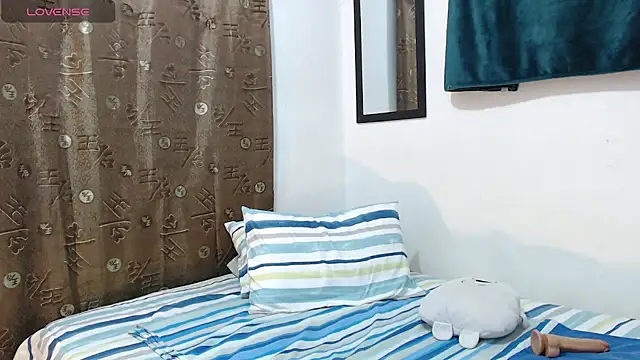 Snapshot of Thhiago_tay chatting on 10-19-25, 08:06 Thhiago tay online show from 10-19-25, 08:06