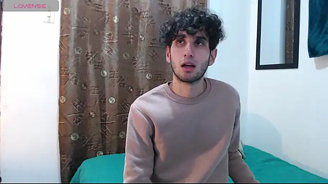 Snapshot of Thhiago_tay chatting on 09-20-25, 04:50 Thhiago tay online show from 09-20-25, 04:50