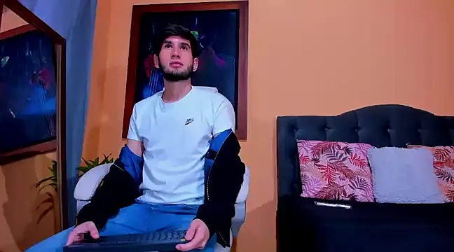 Snapshot of Thhiago_tay chatting on 12-05-24, 12:50 Thhiago tay online show from 12-05-24, 12:50