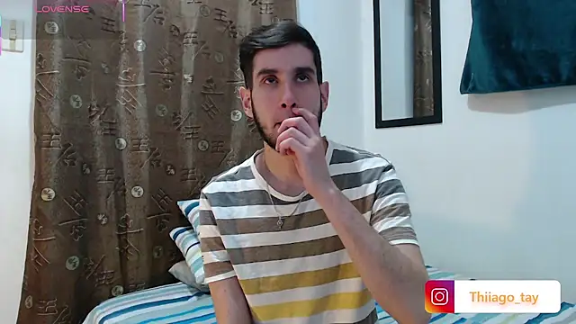 Snapshot of Thhiago_tay chatting on 10-22-25, 03:33 Thhiago tay online show from 10-22-25, 03:33