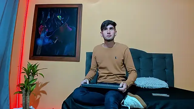 Snapshot of Thhiago_tay chatting on 12-10-24, 01:00 Thhiago tay online show from 12-10-24, 01:00