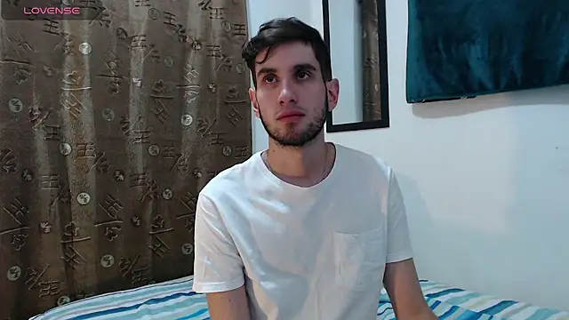 Snapshot of Thhiago_tay chatting on 10-17-25, 05:55 Thhiago tay online show from 10-17-25, 05:55