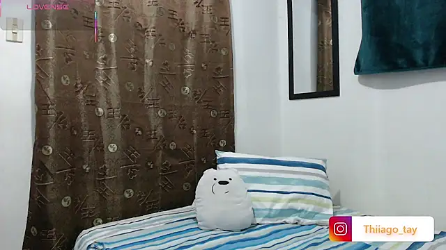 Snapshot of Thhiago_tay chatting on 10-21-25, 03:06 Thhiago tay online show from 10-21-25, 03:06