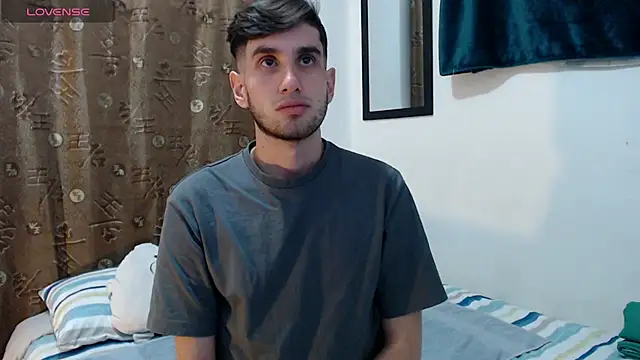 Snapshot of Thhiago_tay chatting on 10-03-25, 11:39 Thhiago tay online show from 10-03-25, 11:39