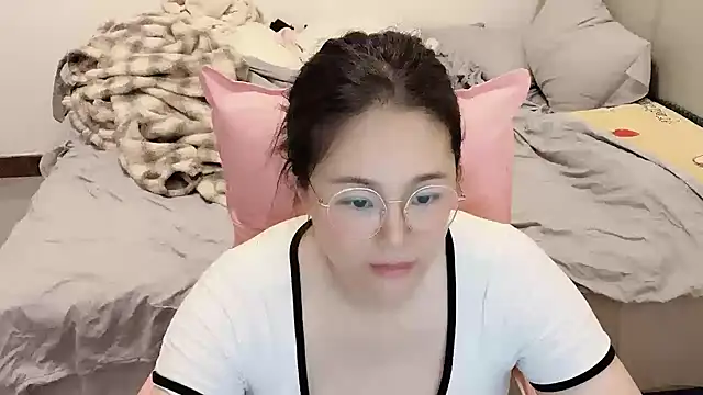 Snapshot of CE-A699 chatting on 03-26-26, 06:22 CE-A699 online show from 03-26-26, 06:22