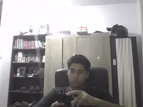 estudiante69 online show from 03-03-25, 01:17