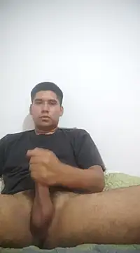 estudiante69 online show from 12-29-24, 10:25