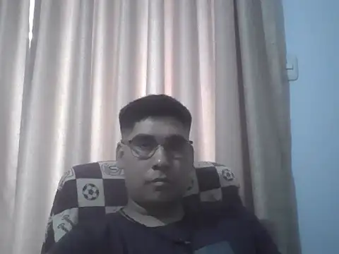 estudiante69 online show from 12-03-25, 10:53