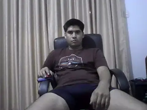 estudiante69 online show from 12-09-24, 12:01