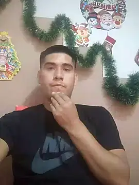 estudiante69 online show from 12-18-24, 05:00