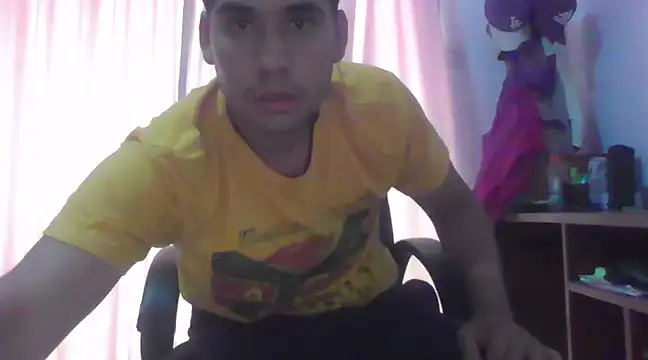 estudiante69 online show from 02-08-25, 09:25