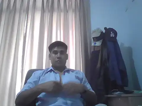 estudiante69 online show from 02-16-26, 08:07