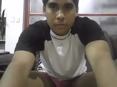 estudiante69 online show from 01-23-25, 12:04